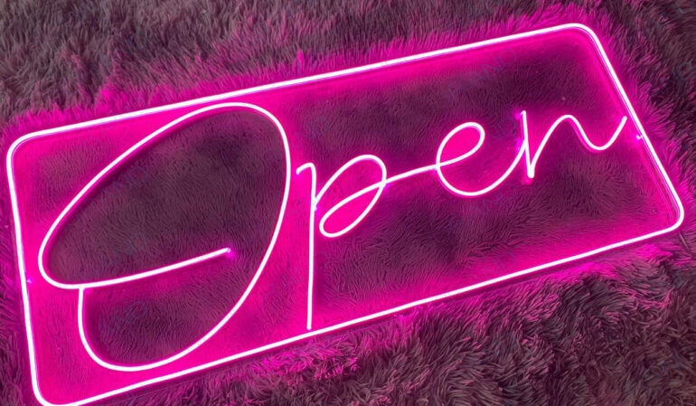 Best price neon signage in Lahore for shops and businesses